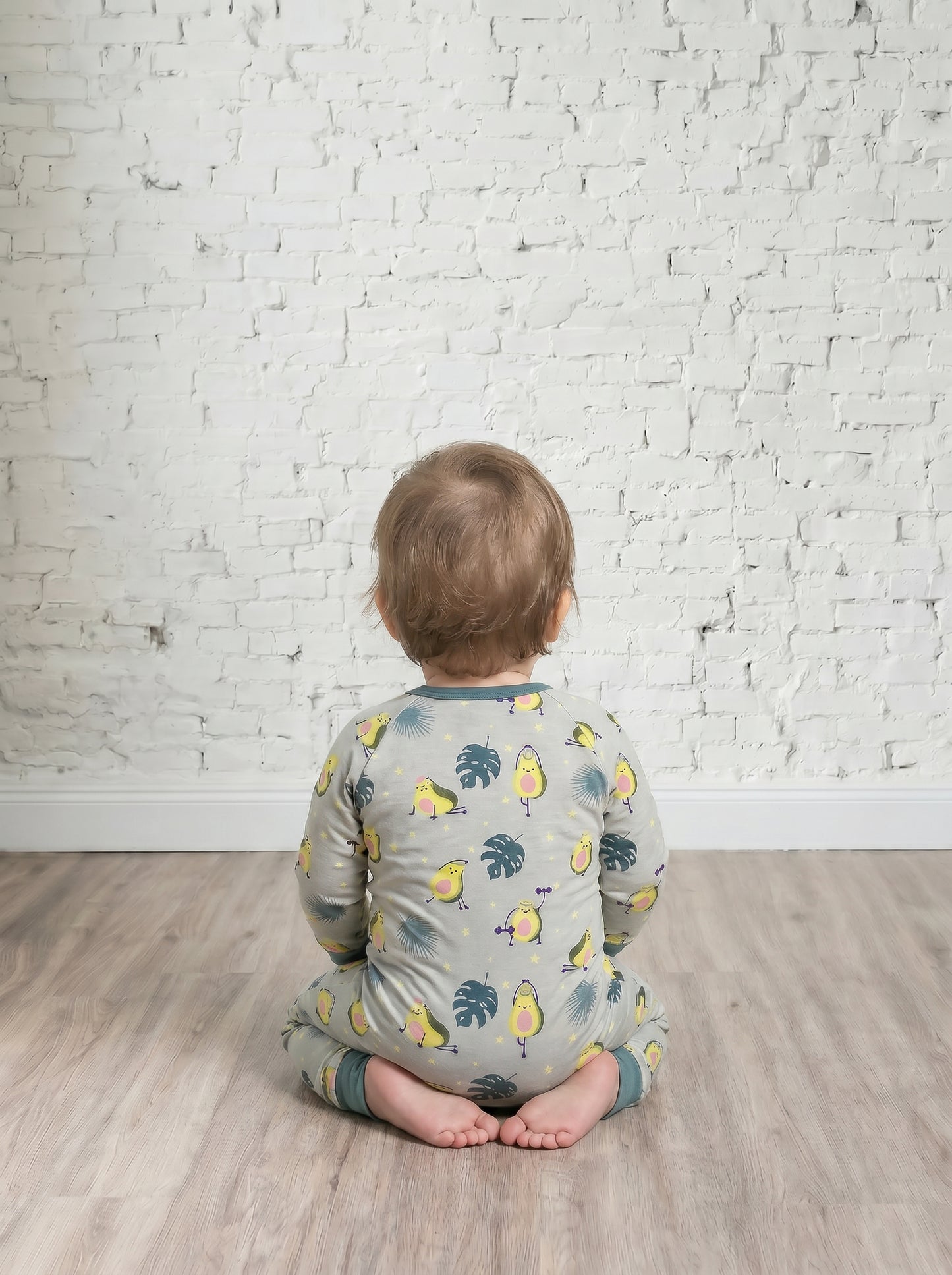 Bamboe Baby Boxpakje - Tweewegritssluiting en Ingebouwde Wantjes & Sokjes - Beige/Groen met Avocado's - Kraamcadeau - Jongens en Meisjes Romper