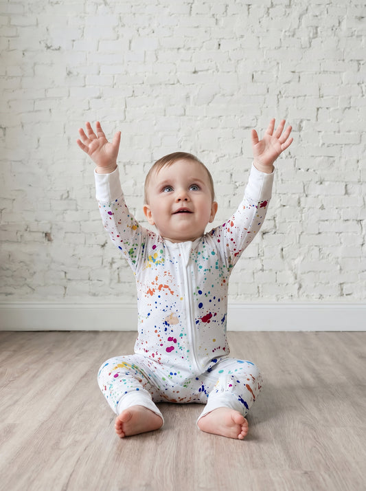 Bamboe Baby Boxpakje - Tweewegritssluiting en Ingebouwde Wantjes & Sokjes - Wit met Verfspatten - Kraamcadeau - Jongens en Meisjes Romper