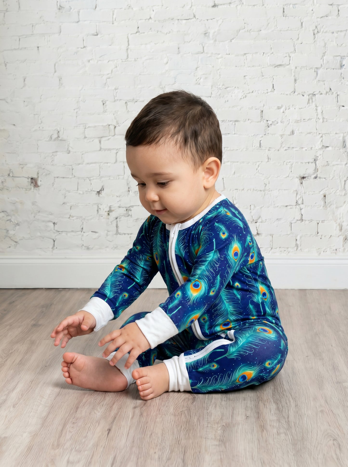 Bamboe Baby Boxpakje - Tweewegritssluiting en Ingebouwde Wantjes & Sokjes - Blauw met Pauwenveren - Kraamcadeau - Jongens en Meisjes Romper